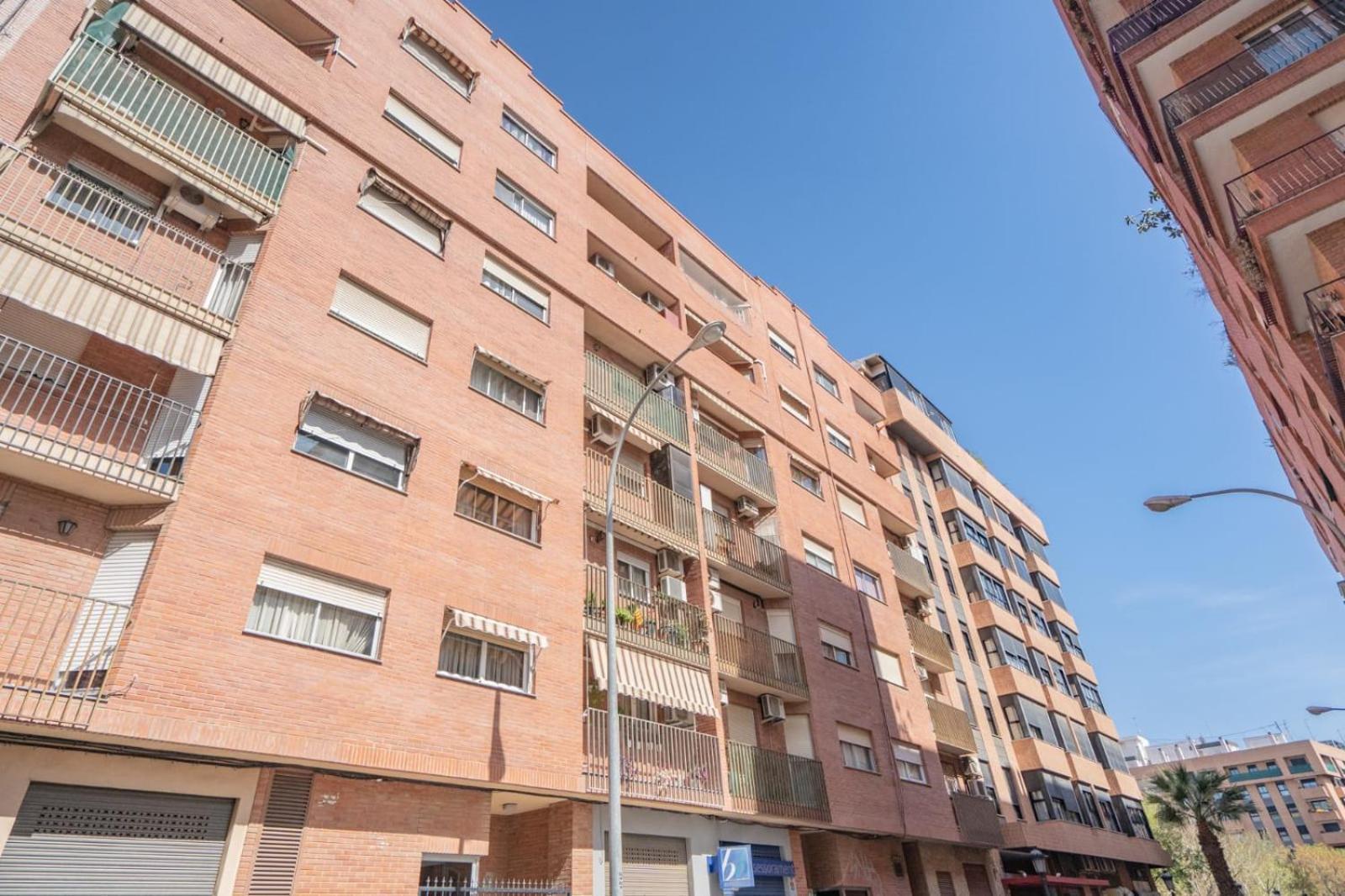 Apartment Monfort Valencia Exteriör bild